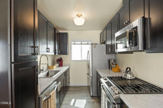 Detail Gallery Image 9 of 53 For 256 Melrose Dr, Oxnard,  CA 93035 - 3 Beds | 2/1 Baths