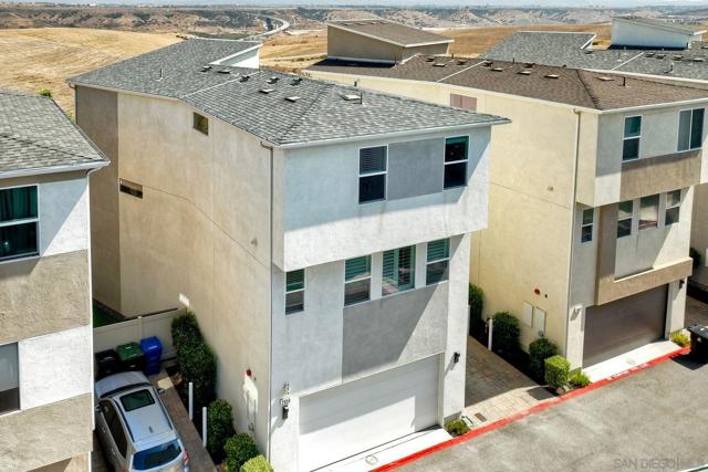 2056 Callisto Terrace, Chula Vista CA: https://media.crmls.org/mediaz/027a2478-41ab-468e-89c8-e1c850b27685.jpg