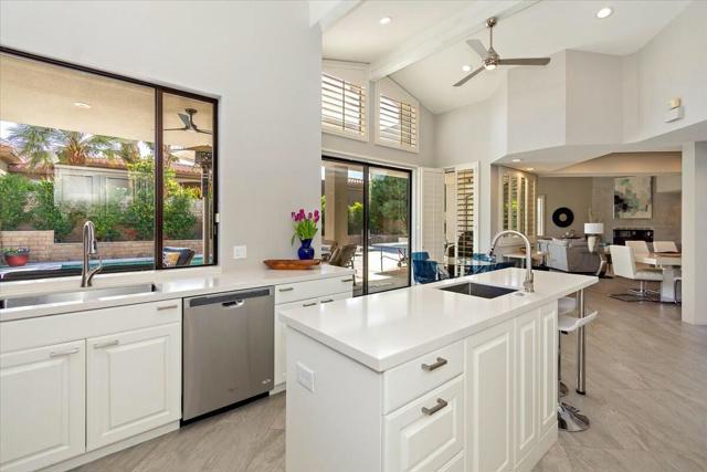 75765 Osage Trail, Indian Wells CA: https://media.crmls.org/mediaz/027a3b09-2b8c-4162-8111-6197b13f385a.jpg
