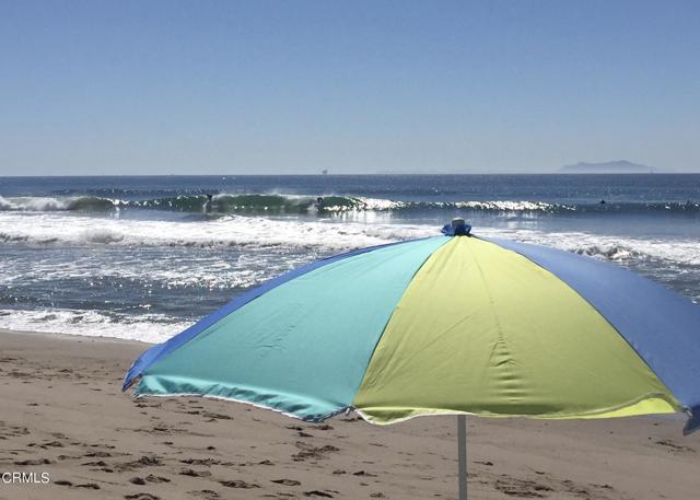3371 Ocean Drive, Oxnard CA: https://media.crmls.org/mediaz/027b042c-4123-4ad9-a7bf-32359248b1ef.jpg
