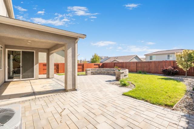 1551 Lily Court, Hollister CA: https://media.crmls.org/mediaz/027b9758-bb62-4c60-b223-dca070c47a7a.jpg