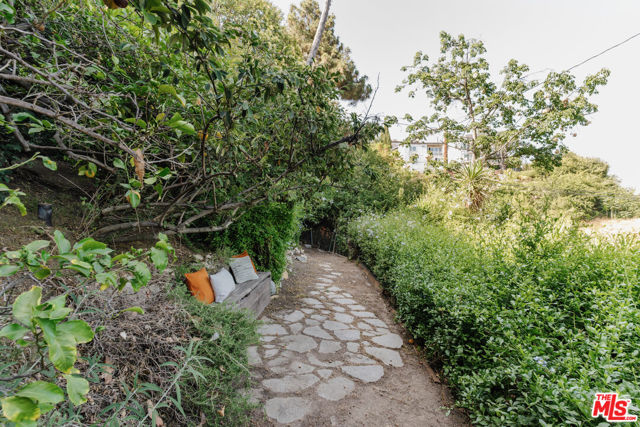 3744 Clayton Avenue, Los Angeles CA: https://media.crmls.org/mediaz/027be4c8-1929-49ac-852c-907c00682d2d.jpg