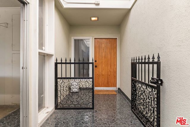3500 W Manchester Boulevard, Inglewood CA: https://media.crmls.org/mediaz/027cc4d3-5898-48f9-903b-d2b951738080.jpg