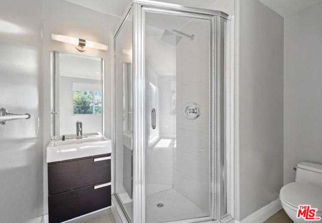 1283 Havenhurst Drive, West Hollywood CA: https://media.crmls.org/mediaz/027cf80c-293d-4fdf-afdf-40800f67d650.jpg