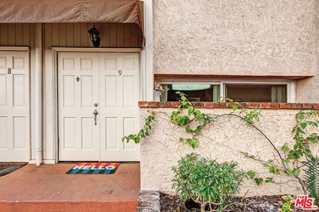 5139 Balboa Boulevard, 9 photo 2