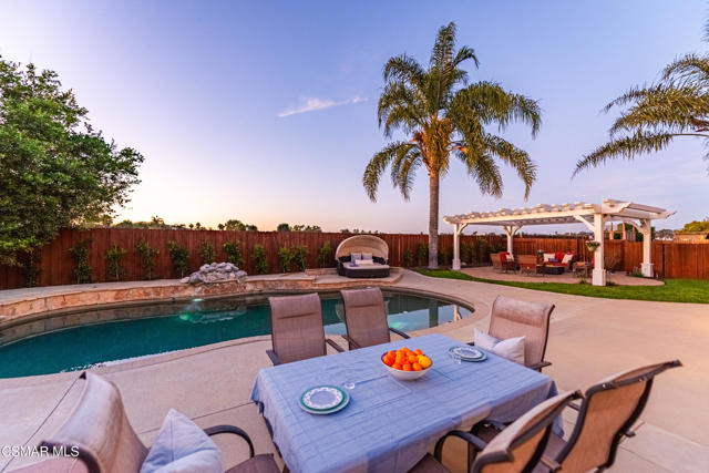2763 Michael Drive, Newbury Park CA: https://media.crmls.org/mediaz/027e51fe-4a56-4638-9087-ad6a74c15f6d.jpg