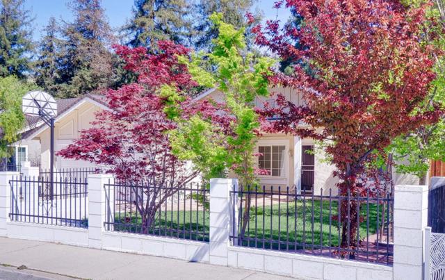 4950 Scarlett Way, San Jose CA: https://media.crmls.org/mediaz/027f0813-83c8-46e7-92f6-69e0cb6a1b22.jpg