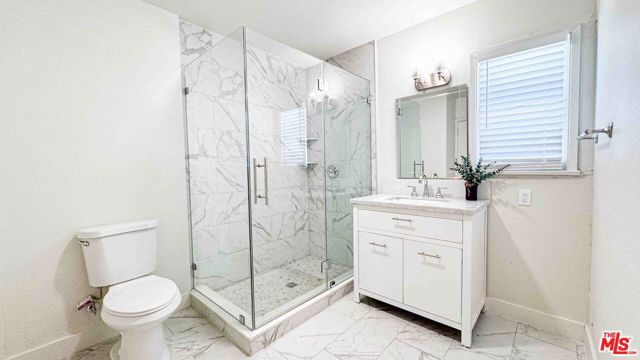 565 W El Morado Court, Ontario CA: https://media.crmls.org/mediaz/027fd6bb-4d15-44e0-944d-ab66c832a815.jpg