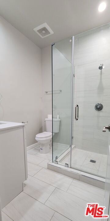https://media.crmls.org/mediaz/02802aff-eced-46df-b13a-8825f022c81b.jpg?preset=X-Large