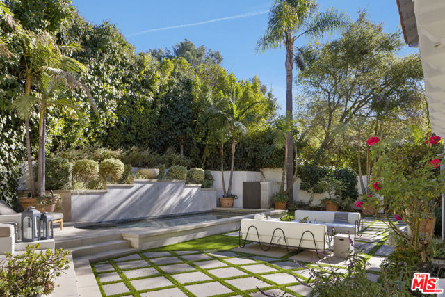 13439 Java Drive, Los Angeles CA: https://media.crmls.org/mediaz/0280519a-e331-43b4-89ce-38e853815702.jpg