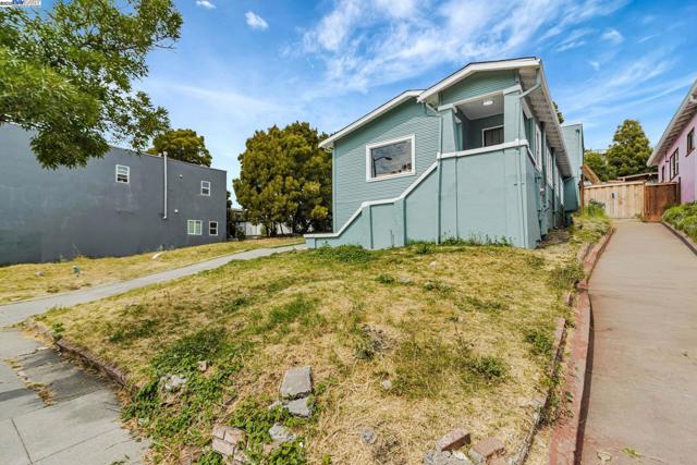 9700 Macarrthur Blvd., Oakland CA: https://media.crmls.org/mediaz/02805f32-5a76-4139-8b71-bf2317974d04.jpg