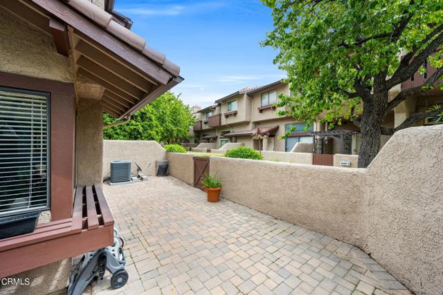 Detail Gallery Image 4 of 23 For 2476 Chandler Ave #4,  Simi Valley,  CA 93065 - 3 Beds | 2 Baths