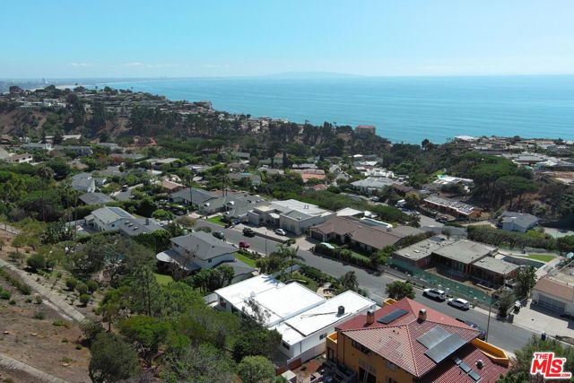 Drew Fenton | 18073 Sandy Cape Drive Pacific Palisades CA | MLS: 7432418