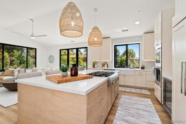 2511 San Clemente Ave, Vista CA: https://media.crmls.org/mediaz/02822237-6f29-4617-8b74-fc66d9686cb0.jpg