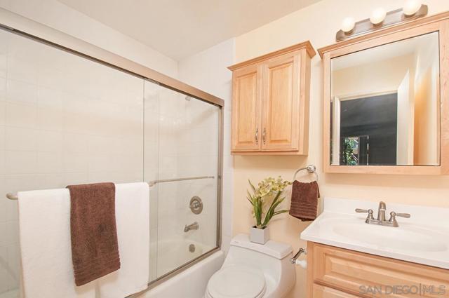 3762 Arnold Ave, San Diego CA: https://media.crmls.org/mediaz/02830696-1adc-436d-975a-64742a74b0e5.jpg