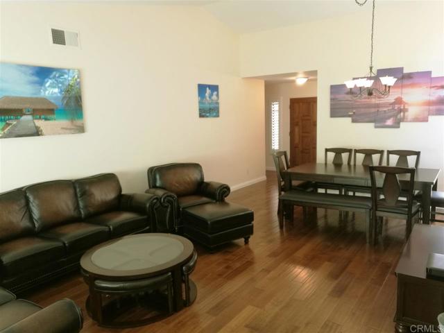 4251 Sturgeon Ct, San Diego CA: https://media.crmls.org/mediaz/02833819-d4ea-4b61-b57f-b13631749957.jpg