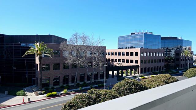 6400 Christie Avenue, Emeryville CA: https://media.crmls.org/mediaz/02834b0a-88a8-4e7e-a99f-44f96482e353.jpg