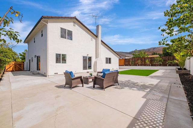 642 Mcduff Avenue, Fremont CA: https://media.crmls.org/mediaz/0283ce9f-8d4b-45c5-98f3-8179acf80f8f.jpg