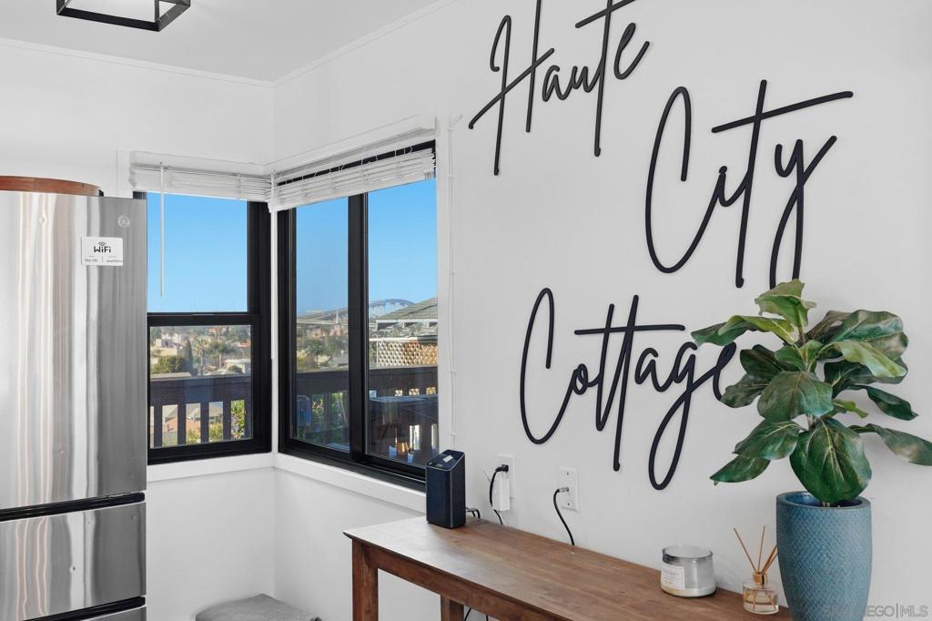 2585 J Street - photo 9