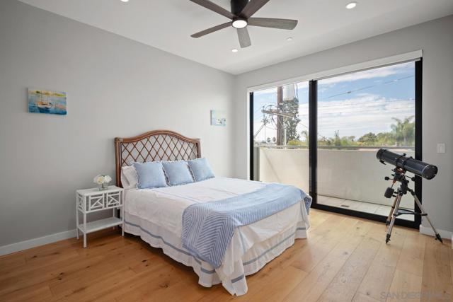 1014 5th St, Coronado CA: https://media.crmls.org/mediaz/028480d5-405d-402b-8156-d8cb0d2afe3a.jpg