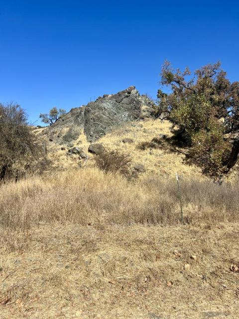 1 Little Uvas Road, Morgan Hill CA: https://media.crmls.org/mediaz/02849c02-21b0-4270-9039-d80969520485.jpg