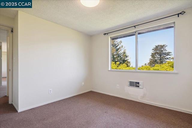 51 Rincon Rd, Kensington CA: https://media.crmls.org/mediaz/0284b562-4240-436b-ac01-3e31dccf1743.jpg