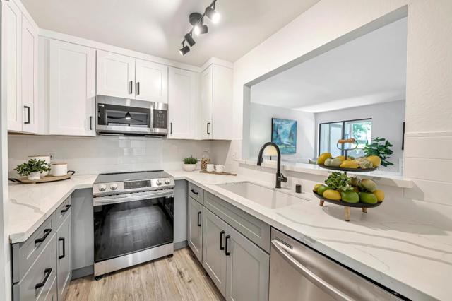 1415 Alma Loop, San Jose CA: https://media.crmls.org/mediaz/0284c575-c0e9-47a8-b12d-3def005ee550.jpg