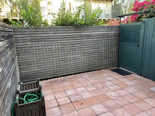 940 Peninsula Avenue, San Mateo CA: https://media.crmls.org/mediaz/02870308-3bc4-4b70-840d-df29f73de583.jpg