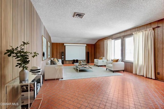 lawnview-bonus-room