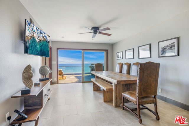 18074 Coastline Drive, Malibu CA: https://media.crmls.org/mediaz/02871e00-3039-4f05-b0ad-3c4e4fc054d5.jpg