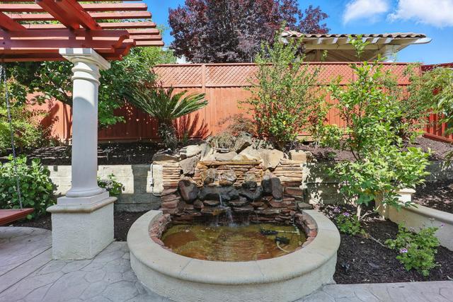 4038 Emerald Isle Lane, San Jose CA: https://media.crmls.org/mediaz/02881110-8eb8-4965-9b24-6dc976963537.jpg
