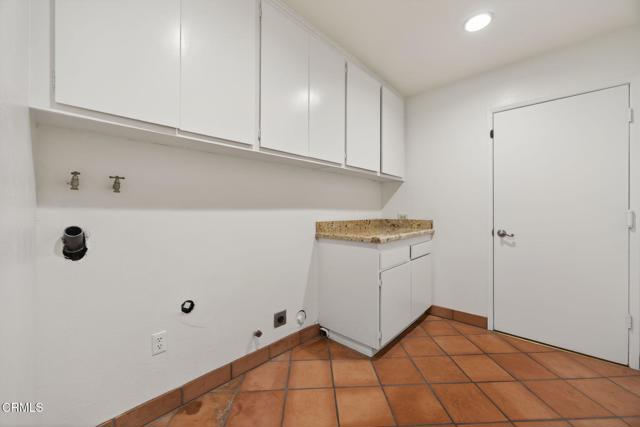 Detail Gallery Image 29 of 63 For 1525 Fairway Dr, Camarillo,  CA 93010 - 4 Beds | 2/1 Baths