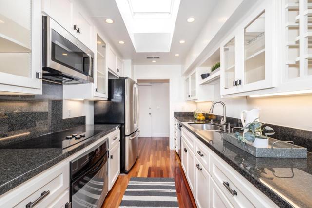 617 Forest Avenue, Palo Alto CA: https://media.crmls.org/mediaz/0289663c-8c9c-4c59-a64f-4bfb660b7de0.jpg