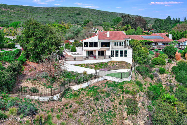 1822 Calle Borrego, Thousand Oaks CA: https://media.crmls.org/mediaz/0289d0b6-fe70-4757-84e7-7162d2b92f9b.jpg
