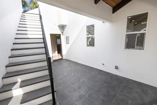 1513 California Street, Oceanside CA: https://media.crmls.org/mediaz/028a0722-0726-4b38-9c19-243cf06e38e9.jpg