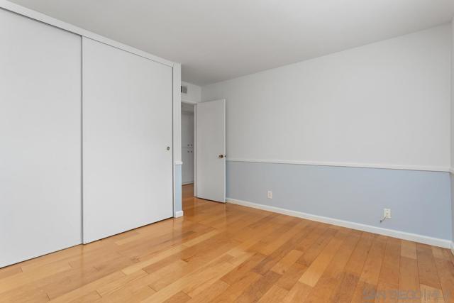 709 Sunflower St, Encinitas CA: https://media.crmls.org/mediaz/028a8df1-7335-49ae-8407-5e1f55a93380.jpg