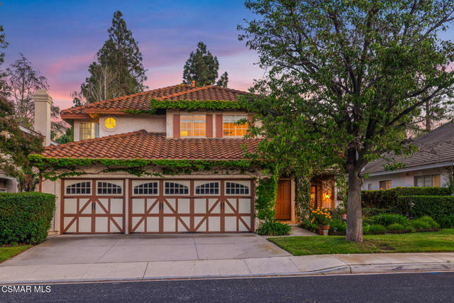 12208 Cherry Grove Street, Moorpark CA: https://media.crmls.org/mediaz/028b73cb-d53b-4d67-989c-8d25707c25d8.jpg