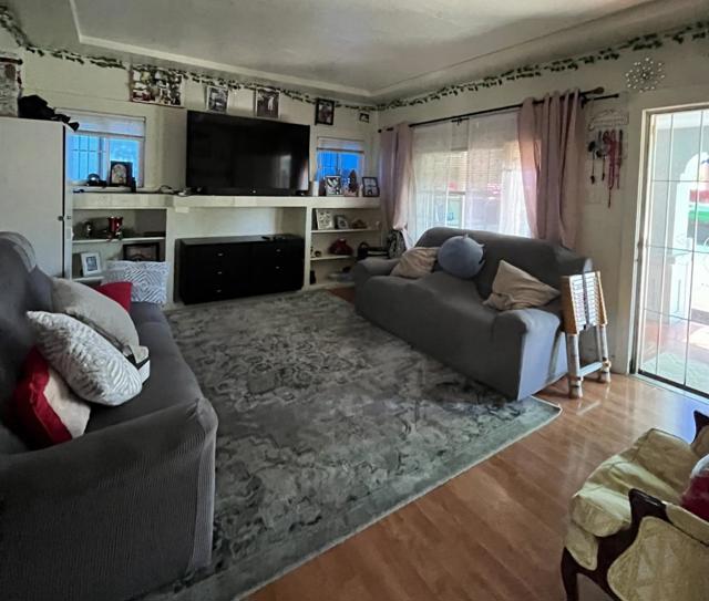 171 S Sunset Avenue, San Jose CA: https://media.crmls.org/mediaz/028be0c9-2cc0-4a41-9edc-ee707e5e5205.jpg