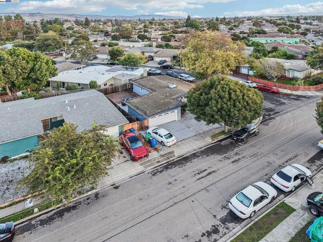 24282 Willimet Way, Hayward CA: https://media.crmls.org/mediaz/028c16f3-5a49-40cb-99ad-3f9dd2a5d7b4.jpg