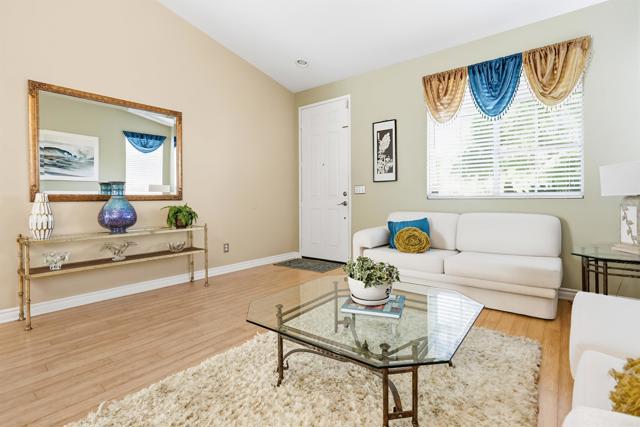 Detail Gallery Image 7 of 41 For 868 Panella Ct, Oceanside,  CA 92057 - 4 Beds | 2 Baths