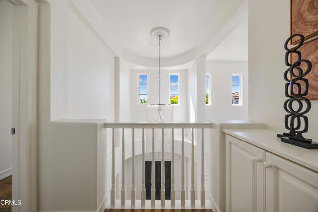 827 W Heritage Oak Court, Altadena CA: https://media.crmls.org/mediaz/028eeab0-0a66-47b6-9ac0-57d9b2f9cbec.jpg