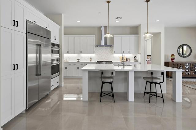 78420 Heritage Way, La Quinta CA: https://media.crmls.org/mediaz/028f7d77-da6e-4b96-8b8a-ea470ec5e06c.jpg