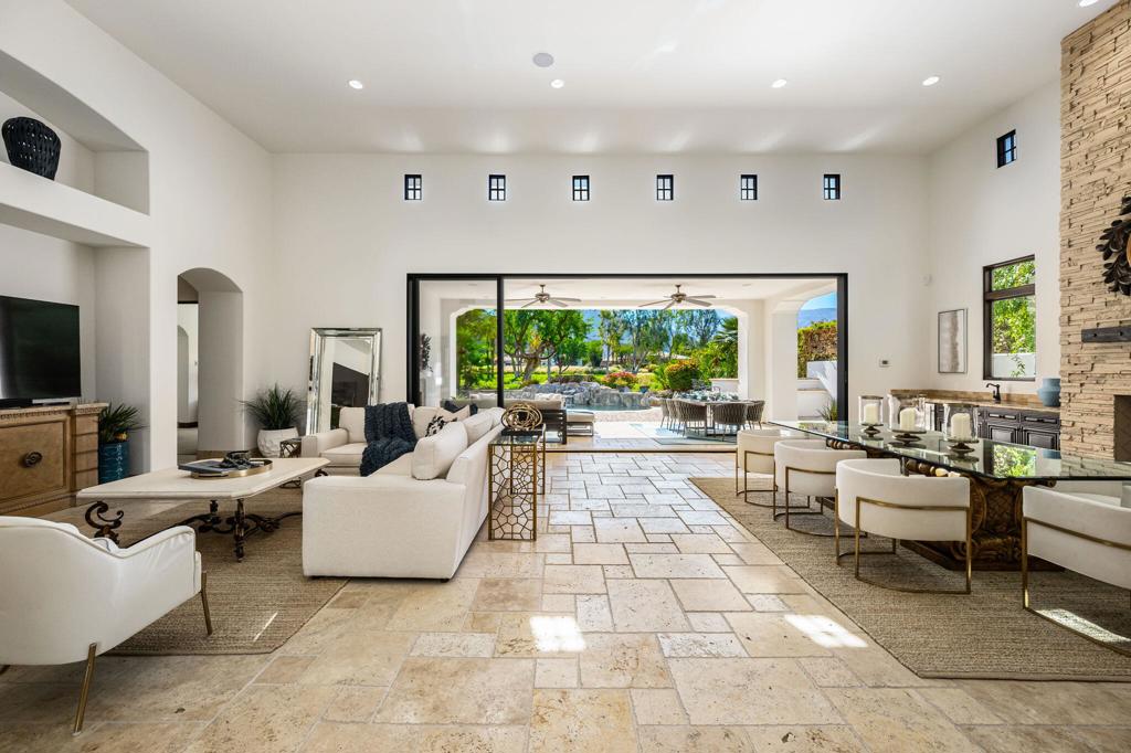 MLS #219138373DA image #9