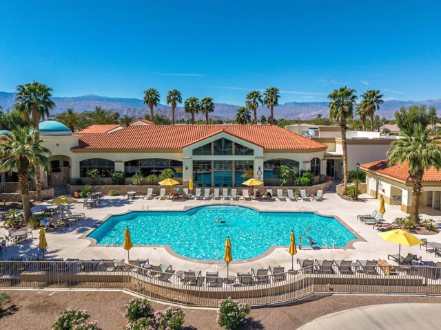 80086 Camino Santa Elise, Indio CA: https://media.crmls.org/mediaz/0290caf4-501c-47a4-9222-499cf67832e5.jpg