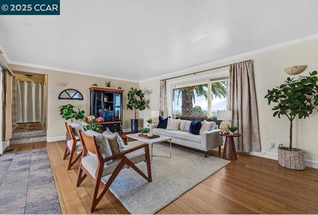 1034 Navellier St, El Cerrito CA: https://media.crmls.org/mediaz/0291181d-0978-4886-b745-265d9b3400ec.jpg