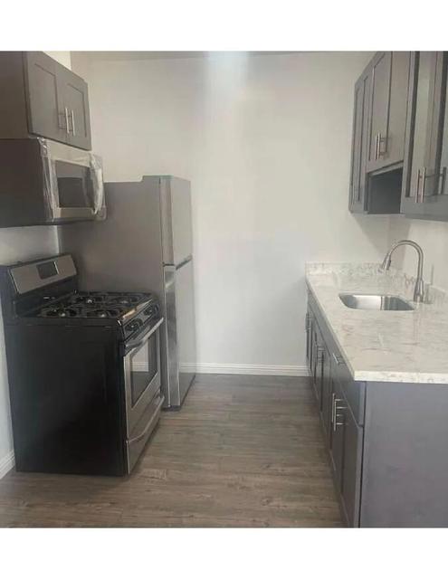 920 7th Avenue, Redwood City CA: https://media.crmls.org/mediaz/0292546c-2f0d-4516-8374-08f4fbe7f19b.jpg