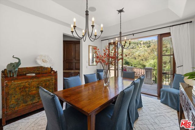 3091 Hidden Valley Lane, Santa Barbara CA: https://media.crmls.org/mediaz/029287f7-e30b-437a-b83e-314df84965e2.jpg