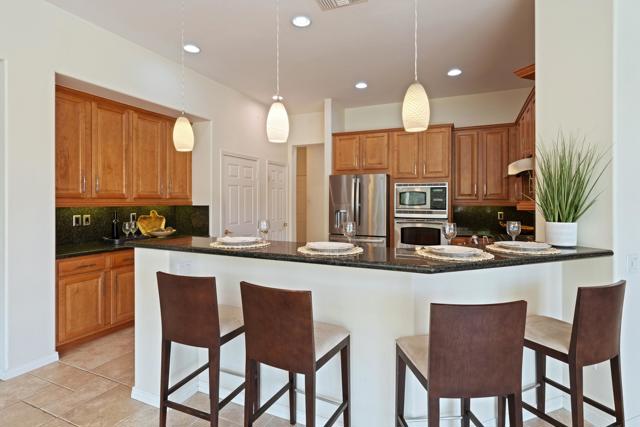 78364 Grape Arbor Avenue, Palm Desert CA: https://media.crmls.org/mediaz/0292a9e1-2a87-4d36-9a2a-5e96516bbf1a.jpg
