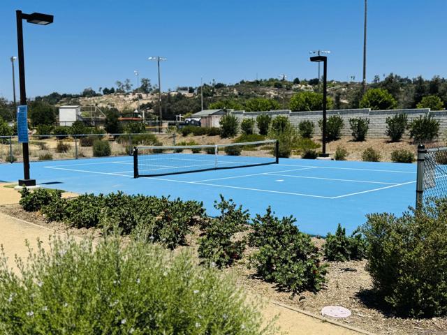 28223 Citrus Ct, Valley Center CA: https://media.crmls.org/mediaz/029334ce-0d39-464a-851a-2bec3480da30.jpg
