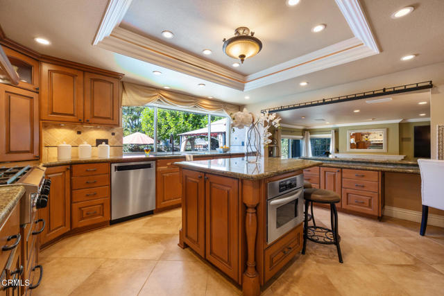 22671 Cheryl Way, Lake Forest CA: https://media.crmls.org/mediaz/0293825c-6efd-4ba5-b9ca-1e2af9fea1d8.jpg